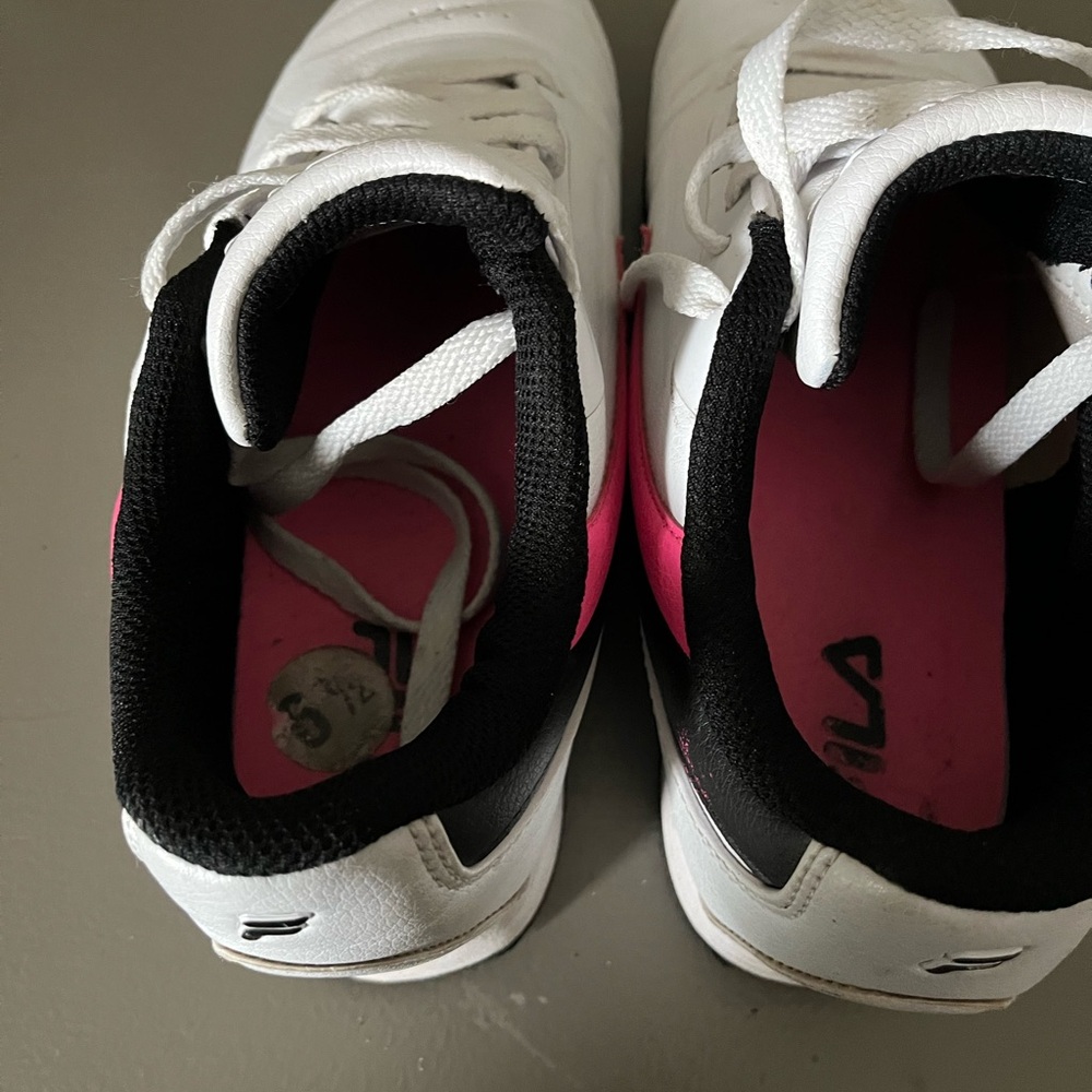 Fila - Picture 2 of 4
